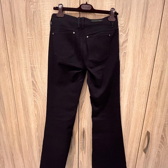 2pairs of Burberry London flared jeans Black and Blue - Picture 6 of 13